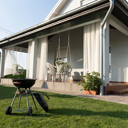 Art House Holiday home Kovilovo